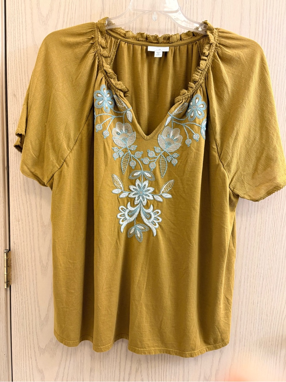 J. Jill Short Sleeve Top in Chartruese with Light Blue and White Embroidery